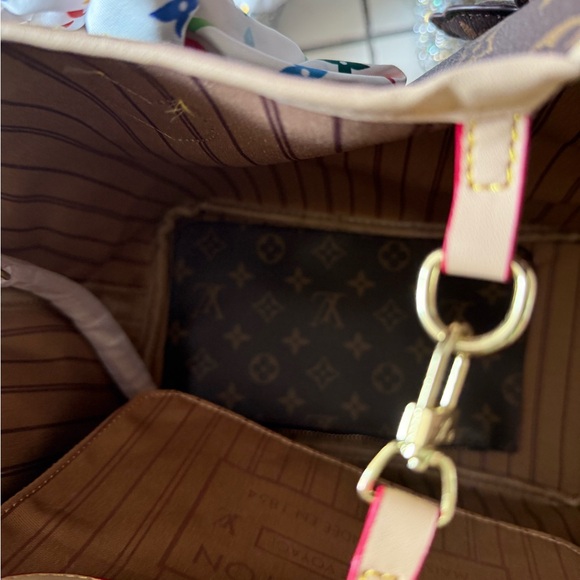 Louis Vuitton Brown Monogram Tote with Colorful Scarf and wallet. - Picture 4 of 6